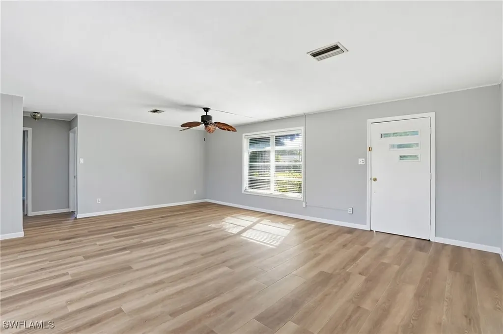 169 Viking Way Naples FL 34110
