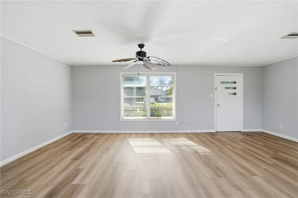 169 Viking Way Naples FL 34110