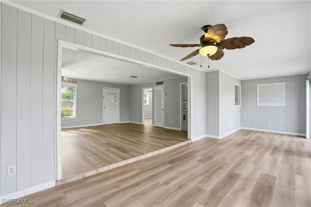 169 Viking Way Naples FL 34110