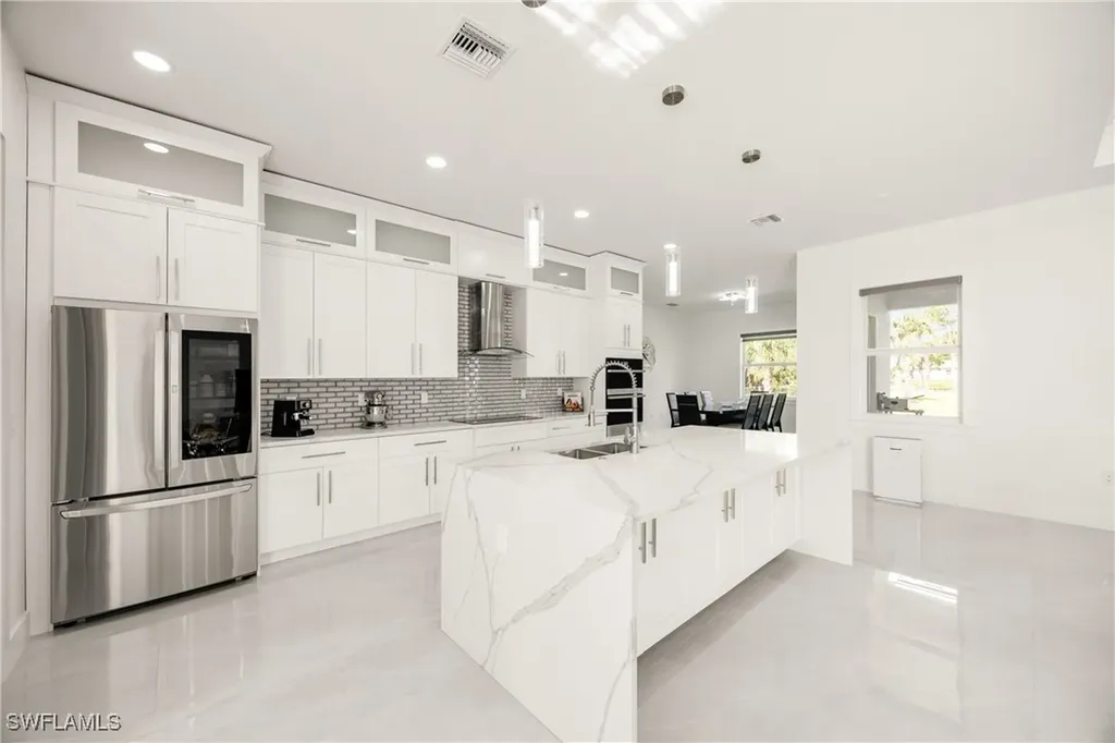 909 8th Street SE Naples FL 34117