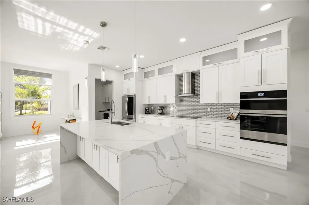 909 8th Street SE Naples FL 34117
