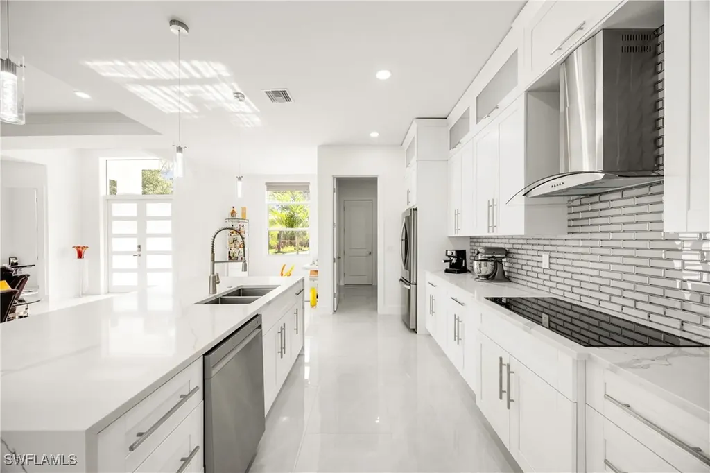 909 8th Street SE Naples FL 34117