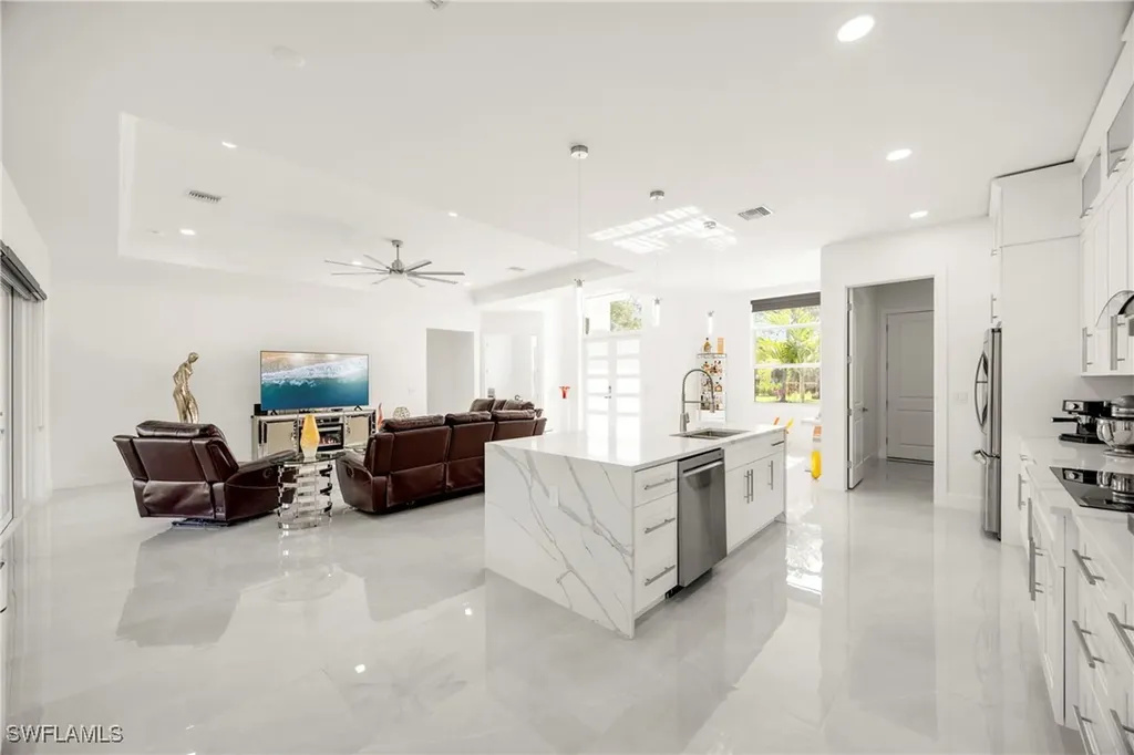 909 8th Street SE Naples FL 34117