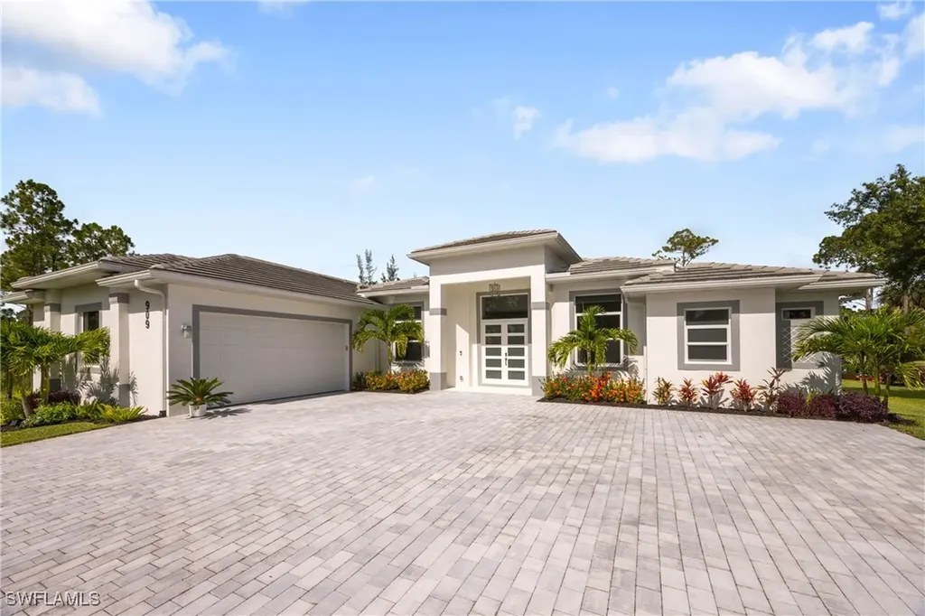 909 8th Street SE Naples FL 34117
