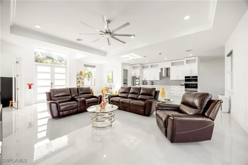 909 8th Street SE Naples FL 34117