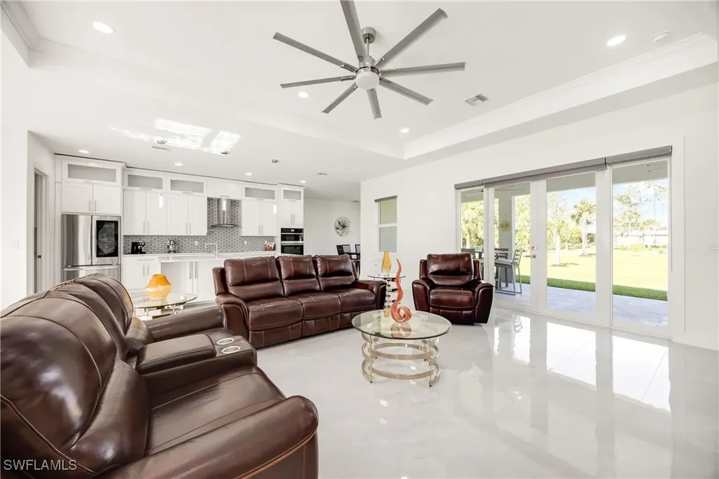 909 8th Street SE Naples FL 34117