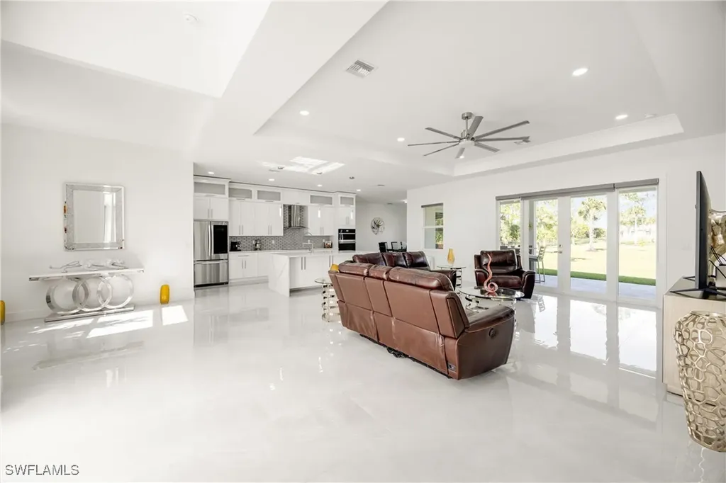 909 8th Street SE Naples FL 34117