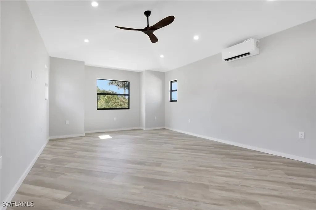 3085 Connecticut Avenue Naples FL 34112