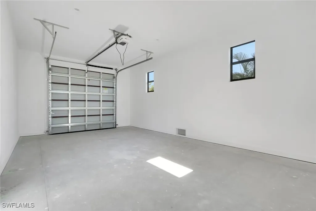 3085 Connecticut Avenue Naples FL 34112