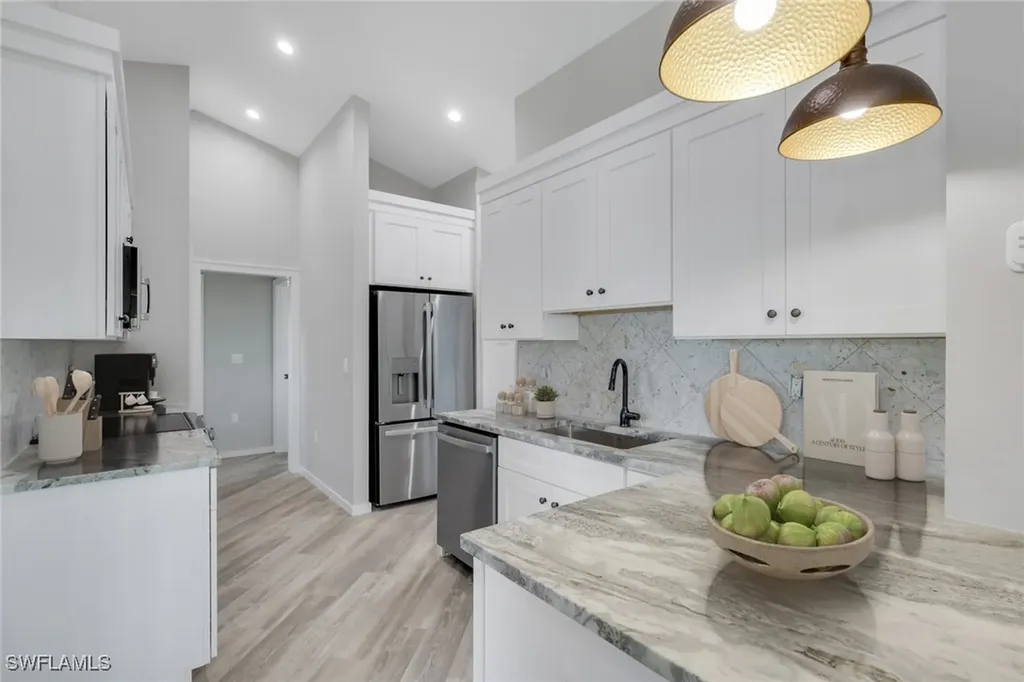 3085 Connecticut Avenue Naples FL 34112