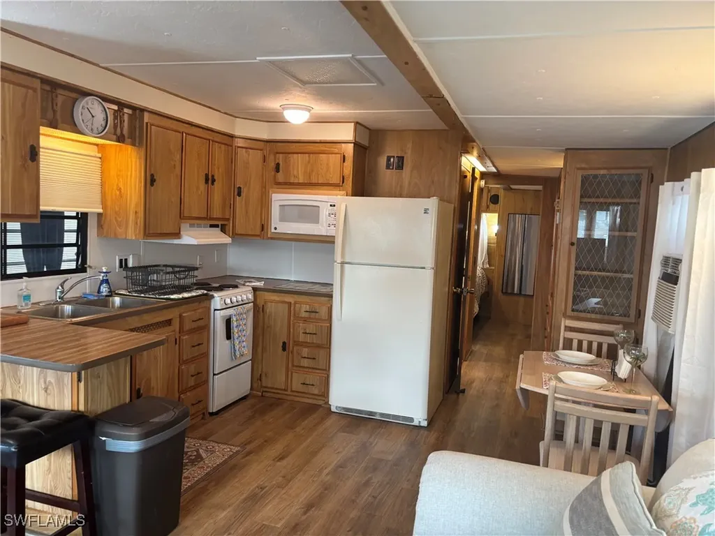 10 Jade Drive Naples FL 34114