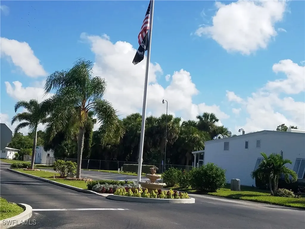 10 Jade Drive Naples FL 34114