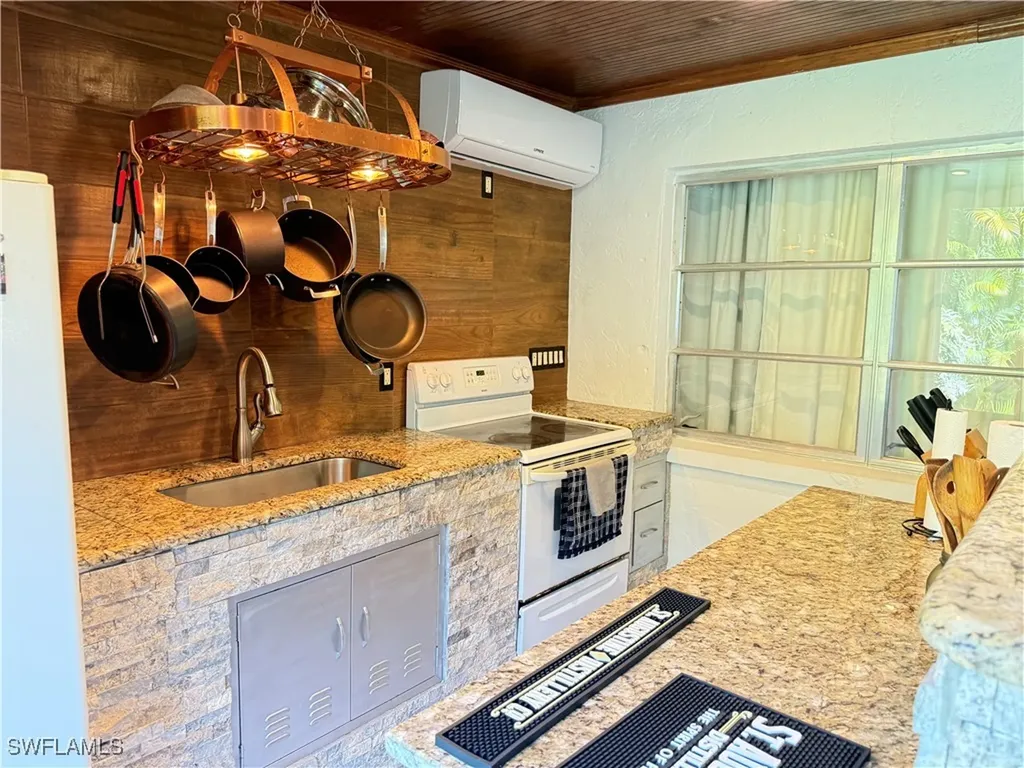 4207 Cindy Avenue Naples FL 34112
