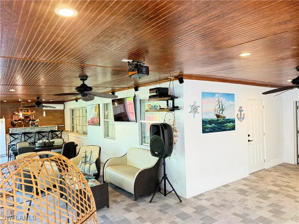 4207 Cindy Avenue Naples FL 34112