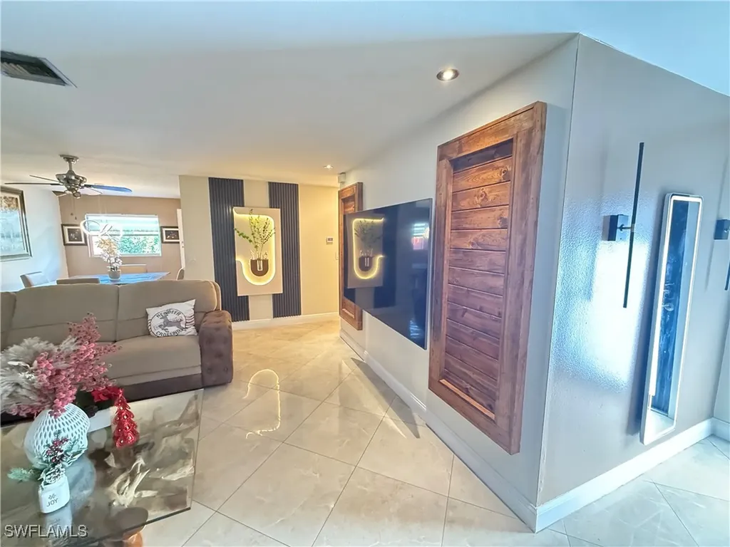 4207 Cindy Avenue Naples FL 34112