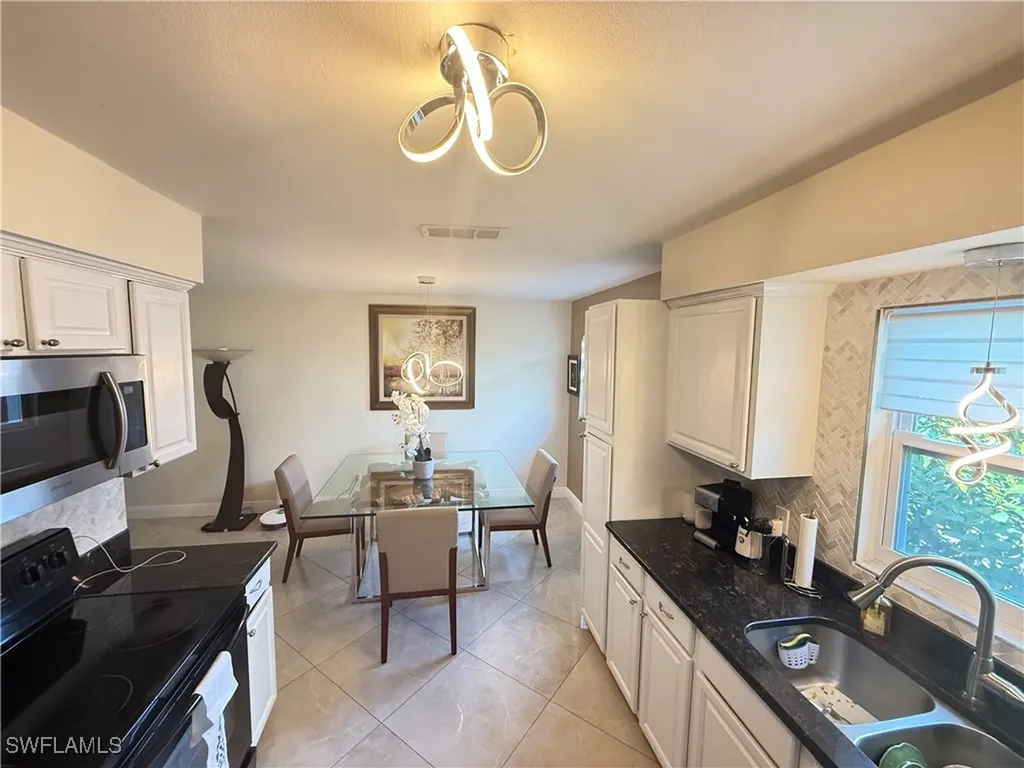 4207 Cindy Avenue Naples FL 34112
