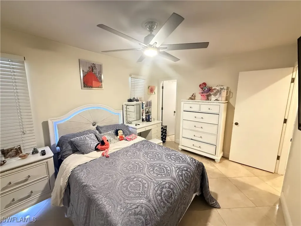 4207 Cindy Avenue Naples FL 34112