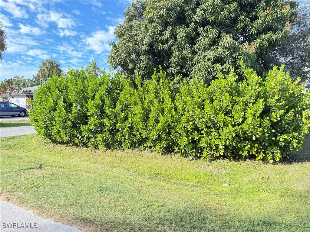 4207 Cindy Avenue Naples FL 34112