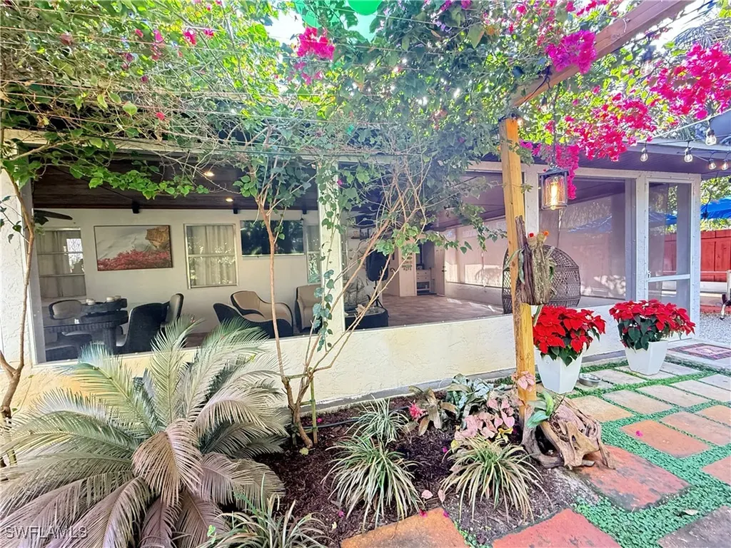 4207 Cindy Avenue Naples FL 34112