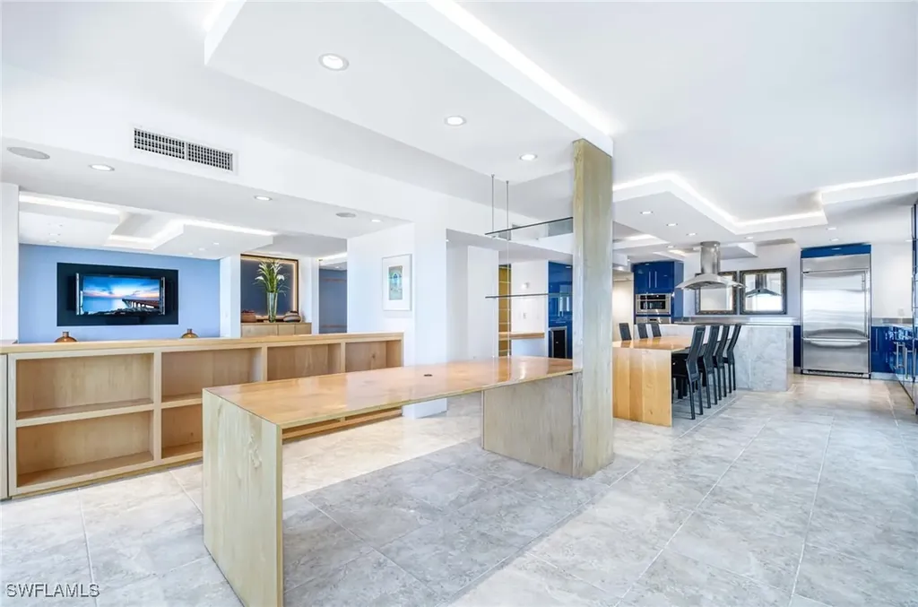 1255 Gulf Shore Boulevard N Naples FL 34102