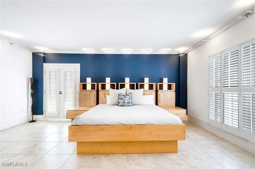 1255 Gulf Shore Boulevard N Naples FL 34102