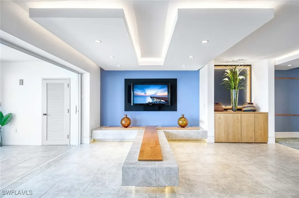 1255 Gulf Shore Boulevard N Naples FL 34102