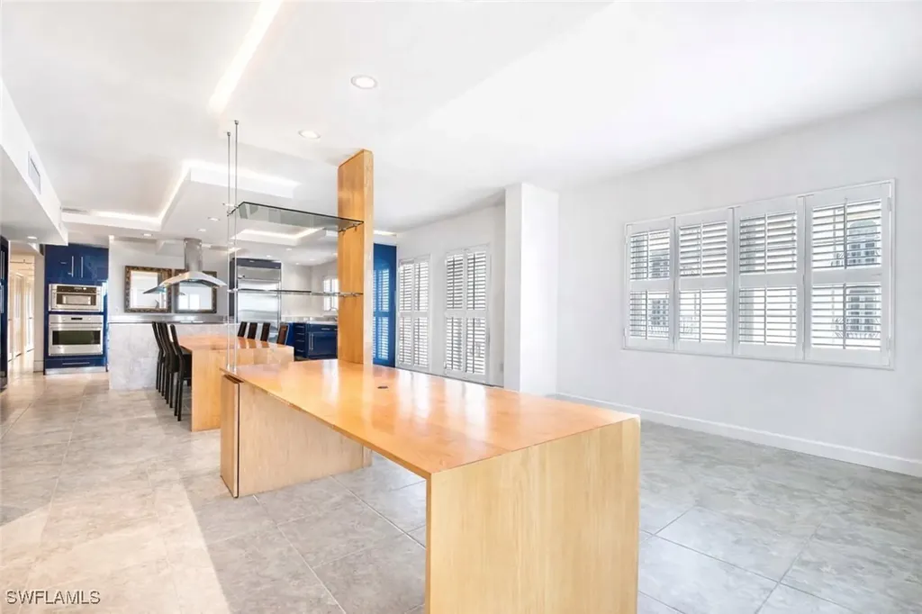 1255 Gulf Shore Boulevard N Naples FL 34102