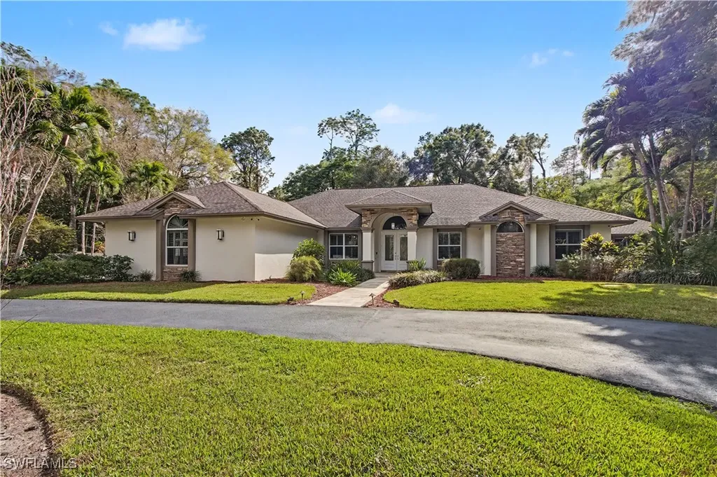 5186 Tallowood Way Naples FL 34116