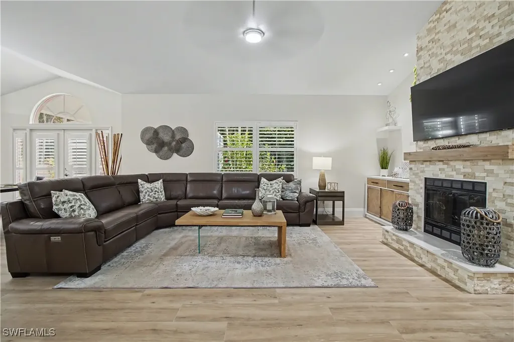 5186 Tallowood Way Naples FL 34116