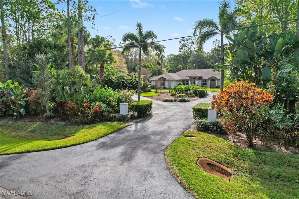 5186 Tallowood Way Naples FL 34116