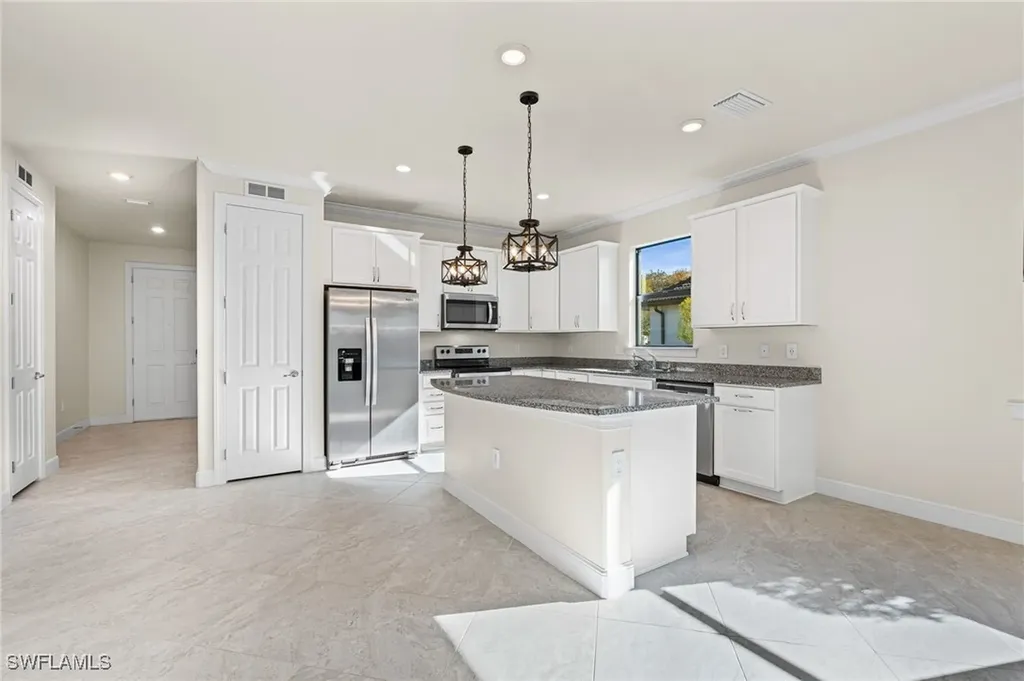 3421 Hampton Boulevard Alva FL 33920