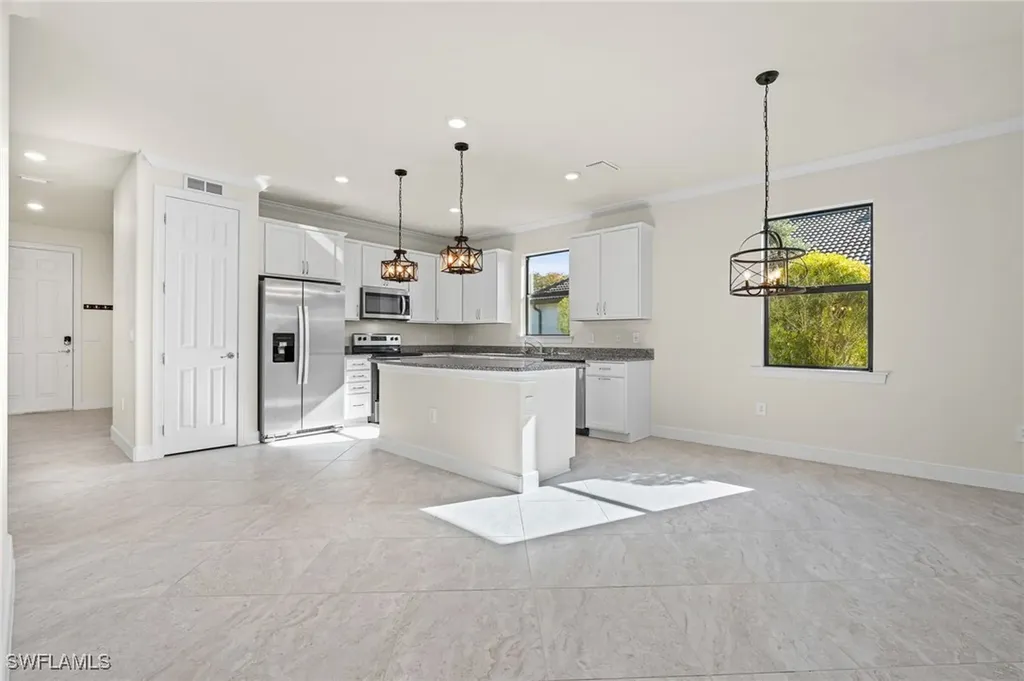 3421 Hampton Boulevard Alva FL 33920