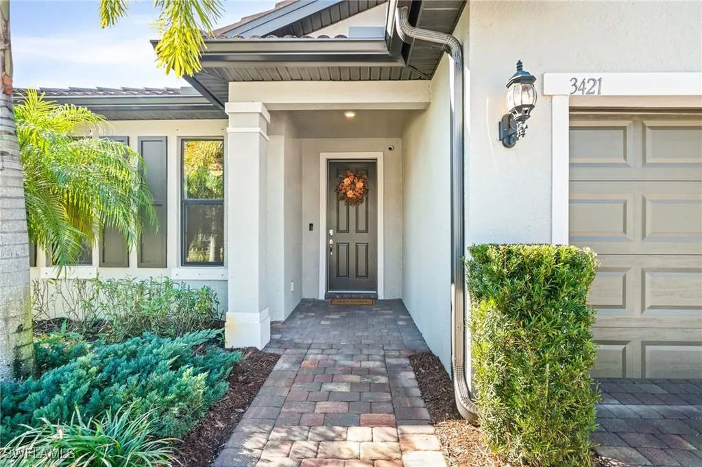 3421 Hampton Boulevard Alva FL 33920