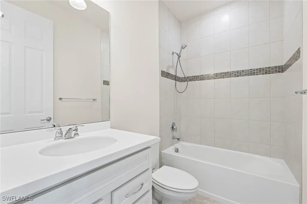 3421 Hampton Boulevard Alva FL 33920