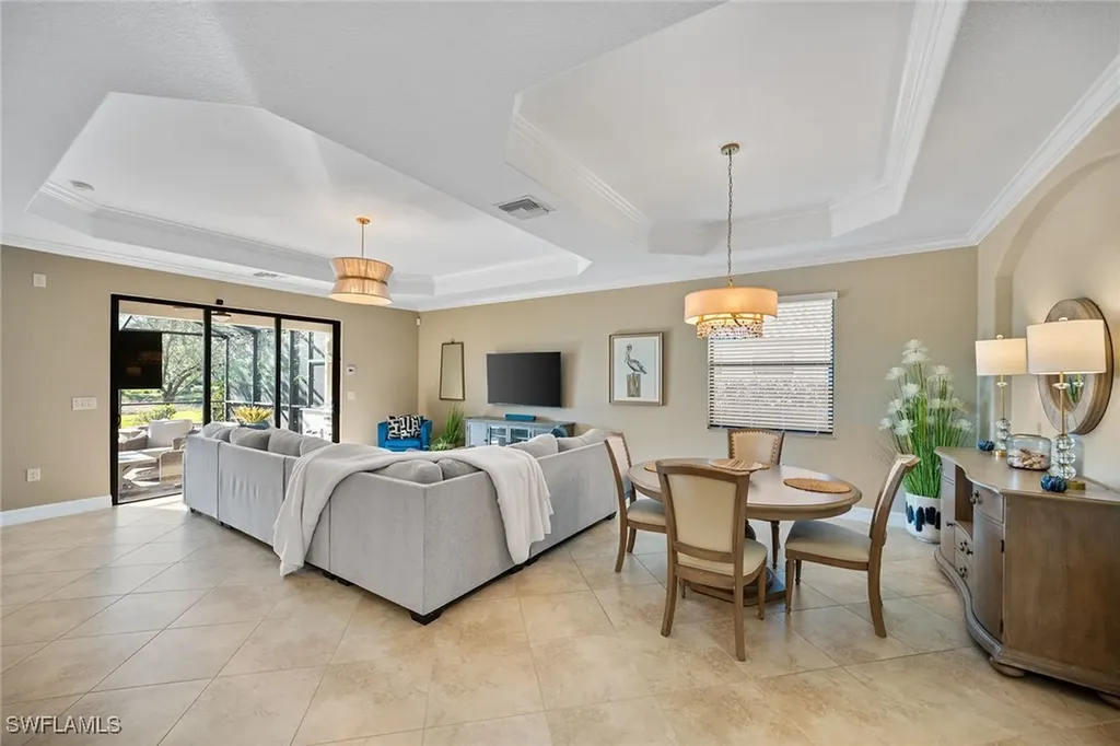 12518 Fenhurst Way Naples FL 34120
