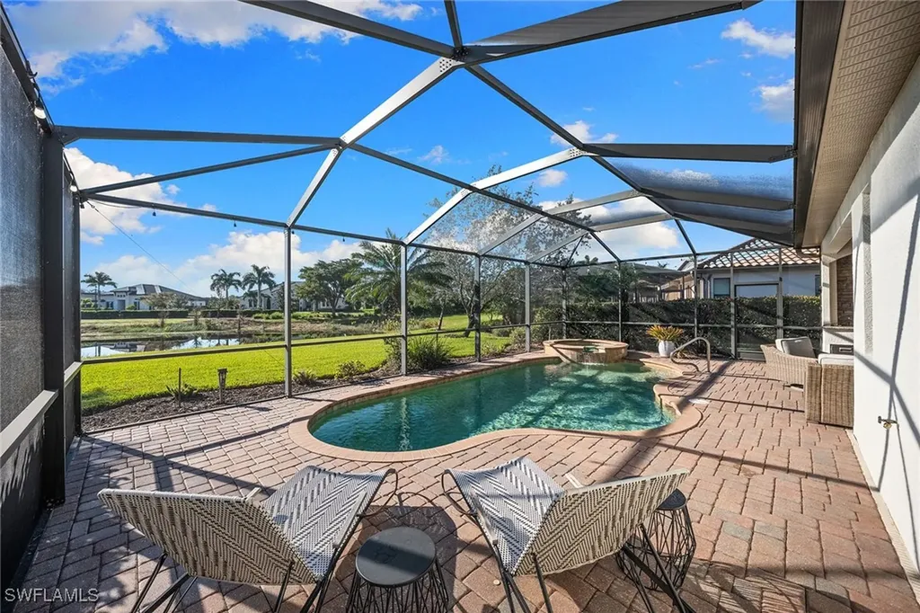 12518 Fenhurst Way Naples FL 34120