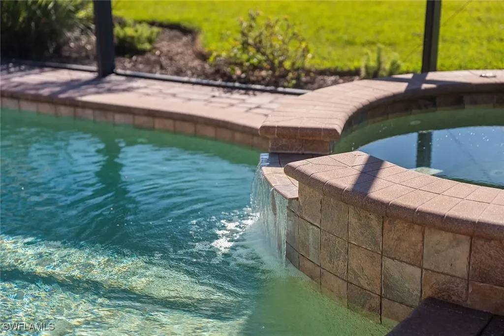 12518 Fenhurst Way Naples FL 34120