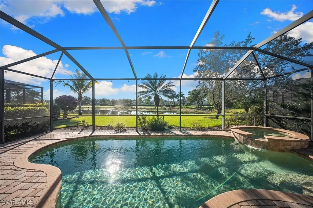 12518 Fenhurst Way Naples FL 34120