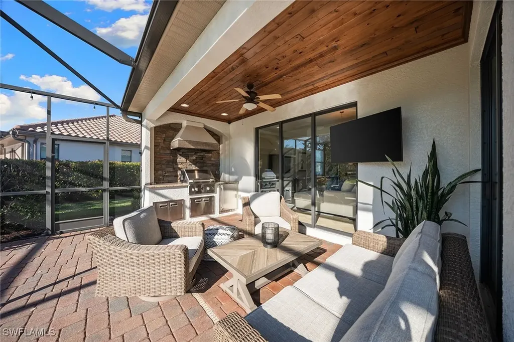 12518 Fenhurst Way Naples FL 34120