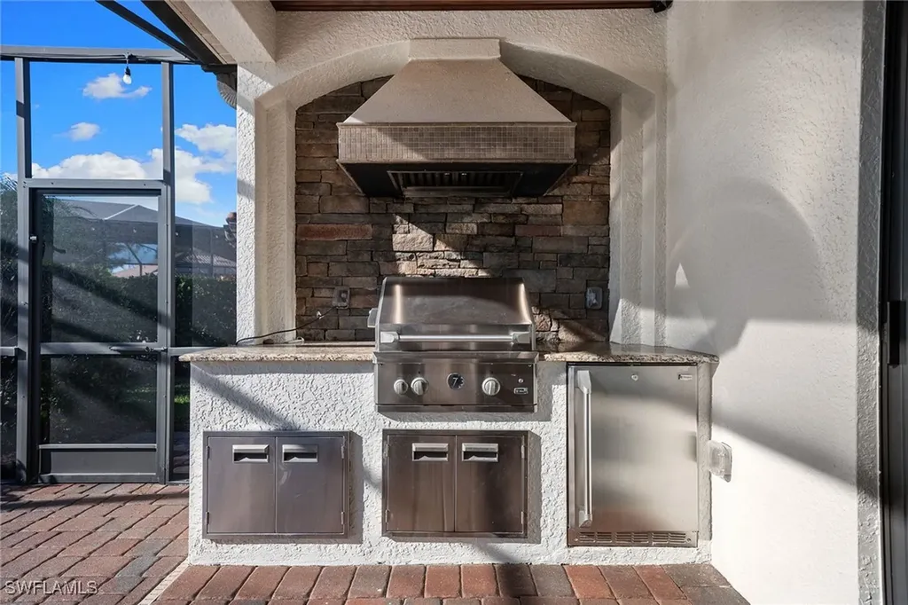 12518 Fenhurst Way Naples FL 34120