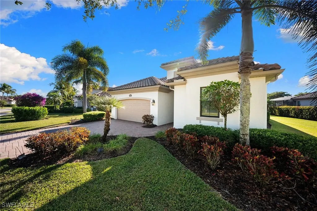 12518 Fenhurst Way Naples FL 34120