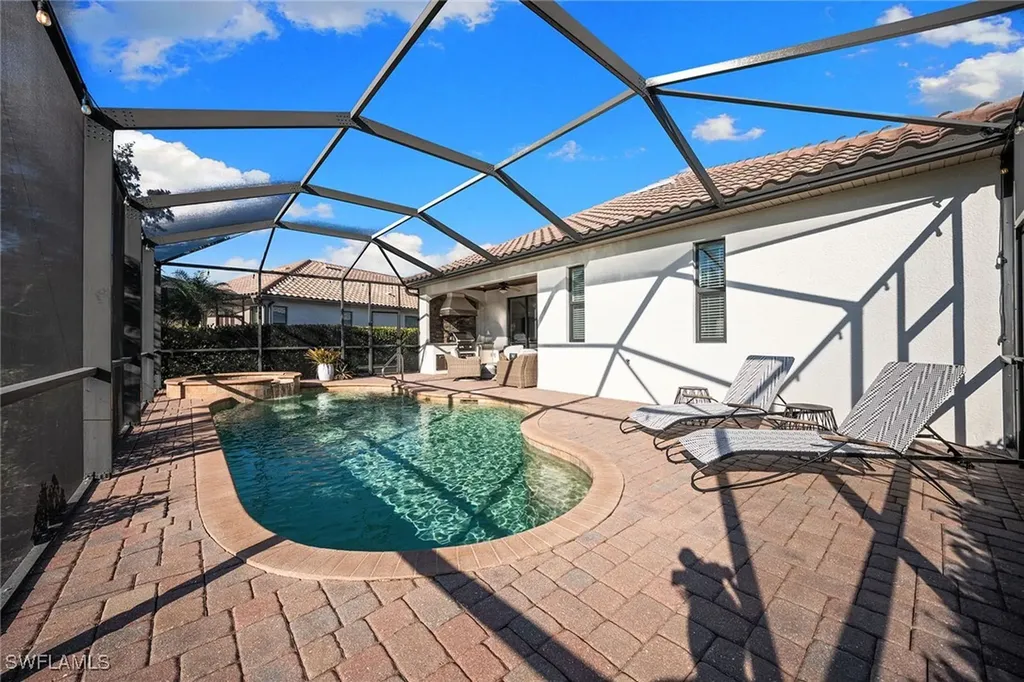 12518 Fenhurst Way Naples FL 34120
