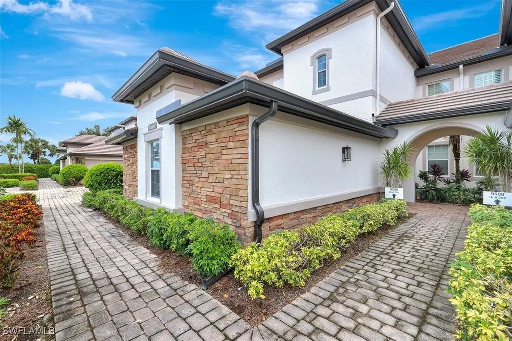 9508 Ironstone Terrace Naples FL 34120