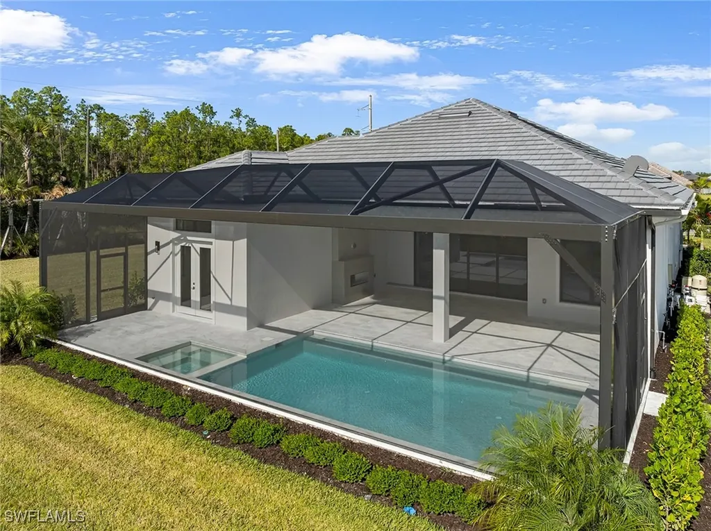9678 Moonflower Court Naples FL 34114