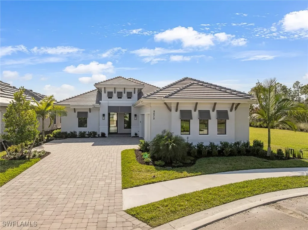 9678 Moonflower Court Naples FL 34114