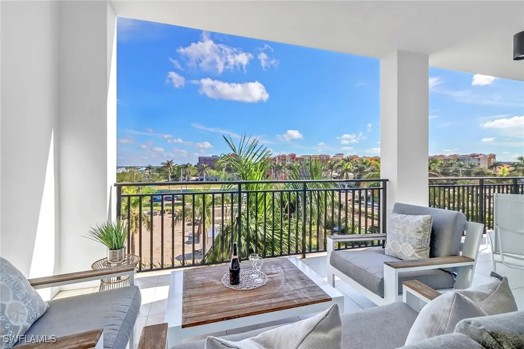 1135 3rd Avenue S Naples FL 34102