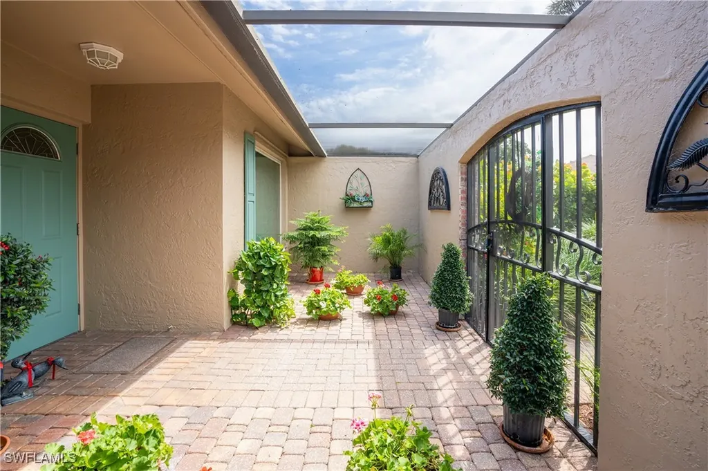 108 Payne Court Naples FL 34112