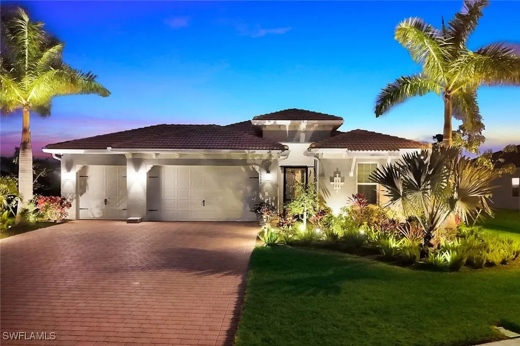 18680 Ensenada Drive Naples FL 34114
