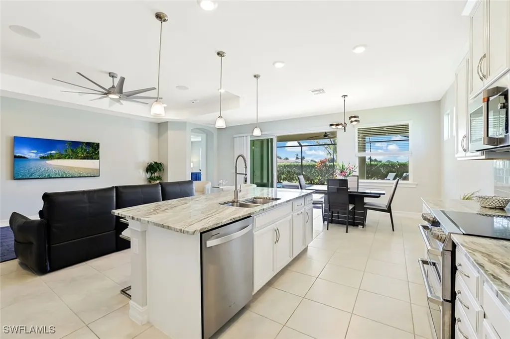 18680 Ensenada Drive Naples FL 34114