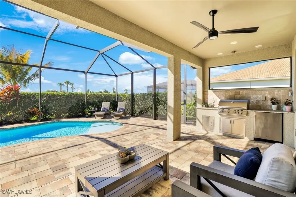 18680 Ensenada Drive Naples FL 34114